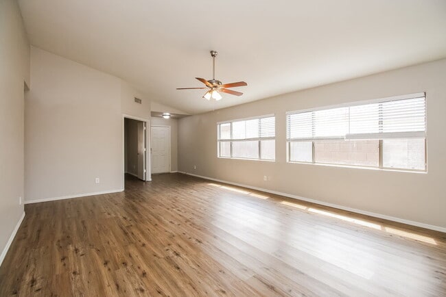 Building Photo - 5802 S 54th Ln