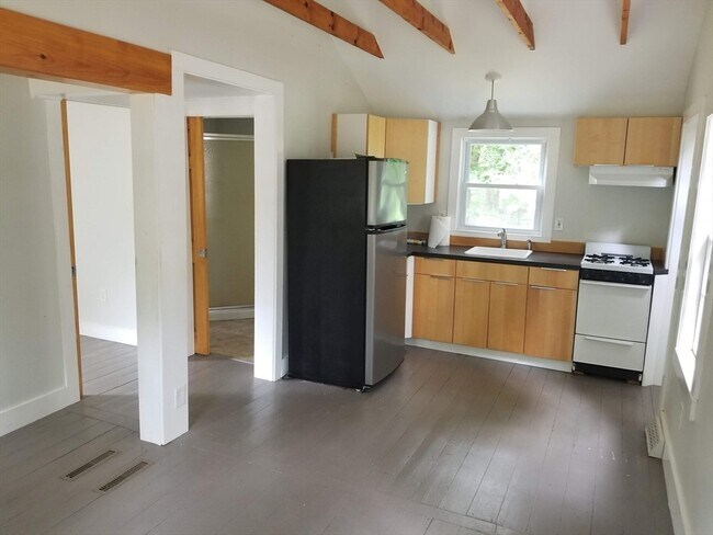 Foto del edificio - 980 Careswell St