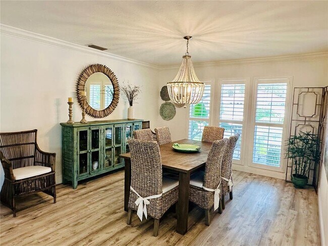 Building Photo - 464 Yacht Harbor Dr