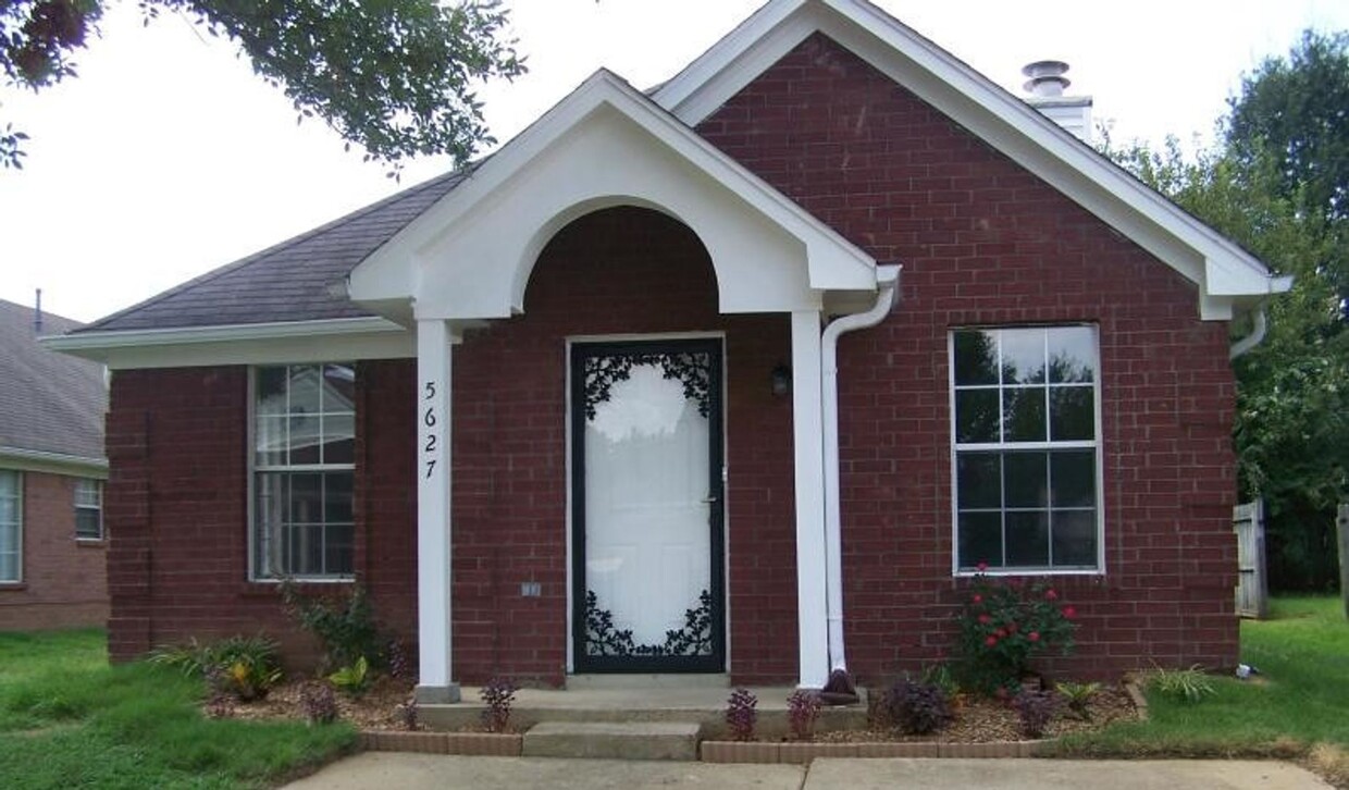 Foto principal - !Stonecreek Subdivision, hardwood floors!