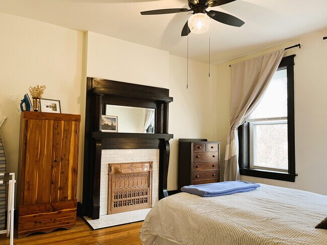 Foto del edificio - 3524 S Compton Ave