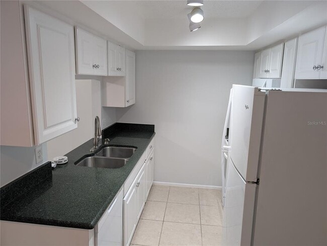 Foto del edificio - 7288 W Country Club Dr N