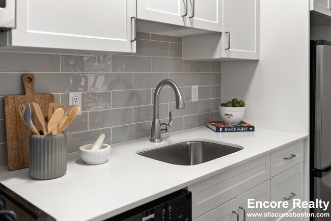 Foto del edificio - 81 Park Dr