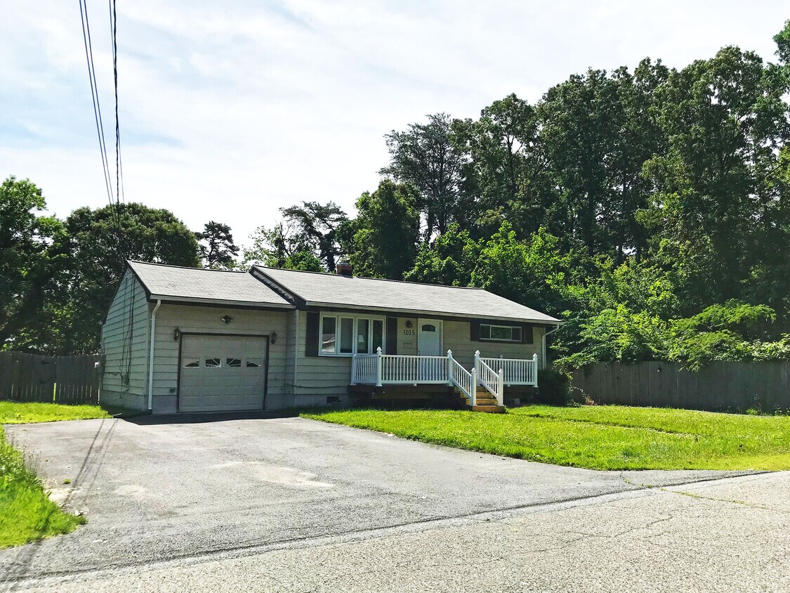 1205 Will O Brook Dr, Pasadena, MD 21122 House for Rent in Pasadena