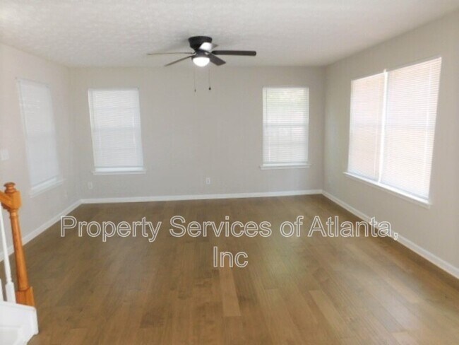 Foto del edificio - 153 Windcroft Ln NW