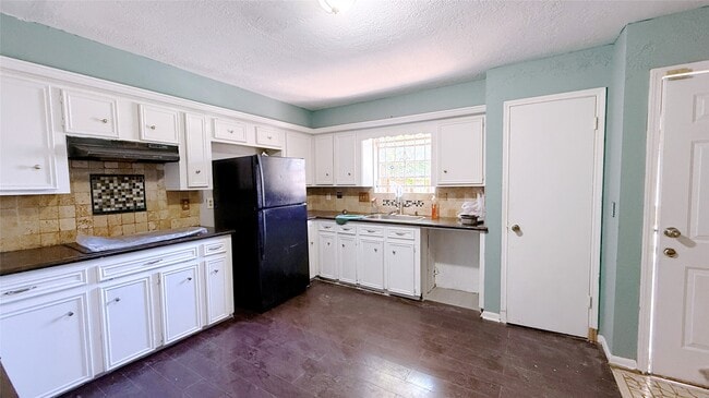 Foto del edificio - 9518 Langdon Ln