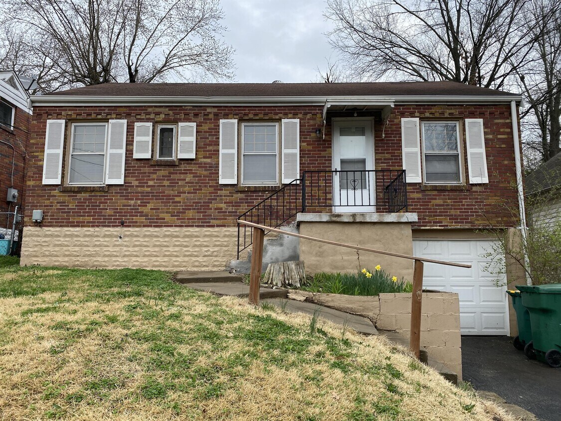 Primary Photo - 9960 Valley Dr