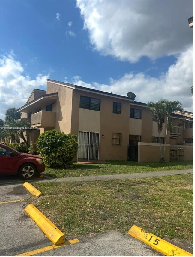 Foto del edificio - 15471 SW 80th St