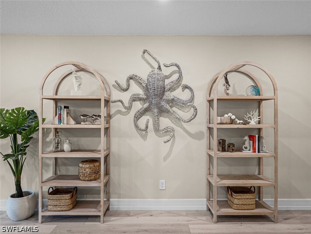 Foto del edificio - 4082 Belair Ln