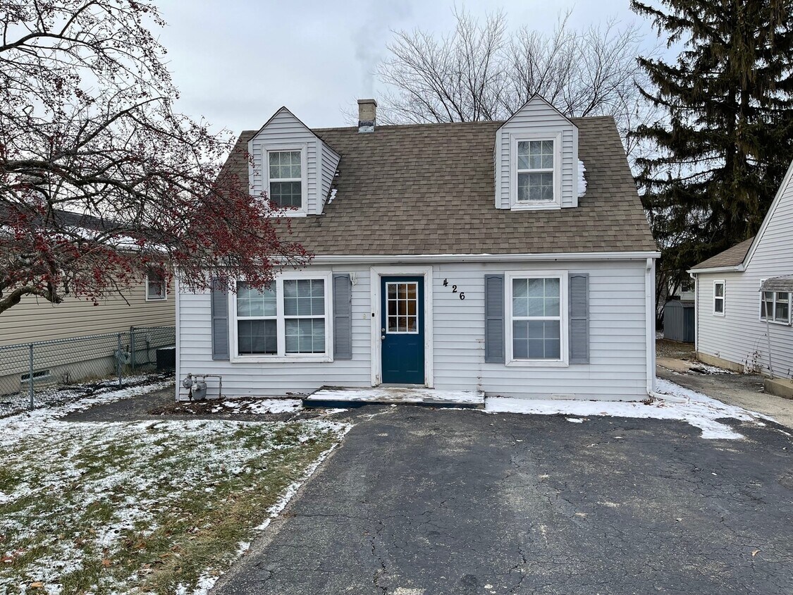 426 Alpine Dr, Round Lake, IL 60073 House Rental in Round Lake, IL