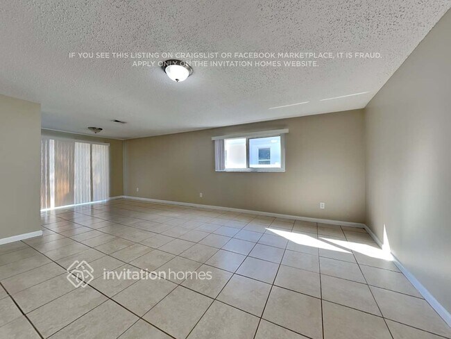 Foto del edificio - 2818 W Shelton Ave