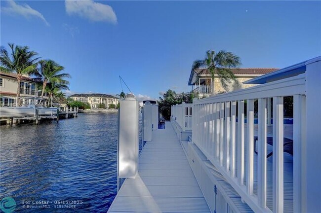 Building Photo - 681 Marine Dr