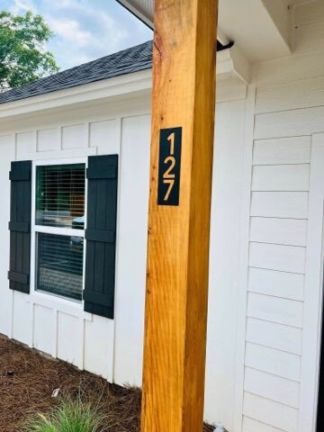 Building Photo - 121 Coon Trl