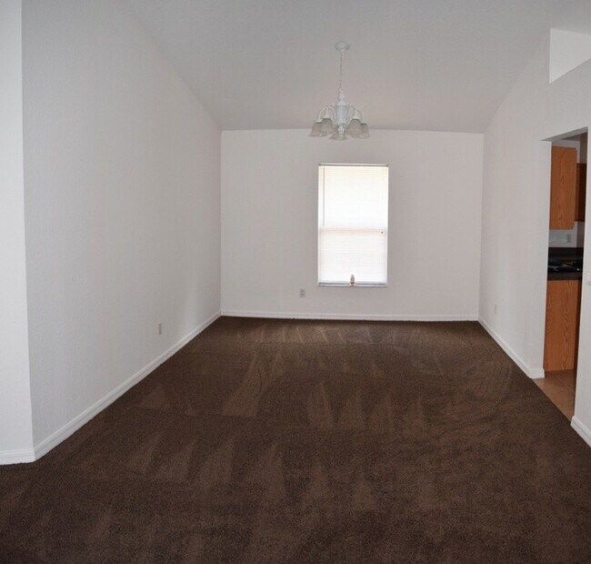 Foto del edificio - 53 ALMOND RD