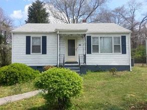 Building Photo - 522 S Castle St