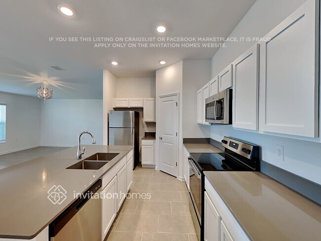 Foto del edificio - 3109 Blue Bonnet Ln
