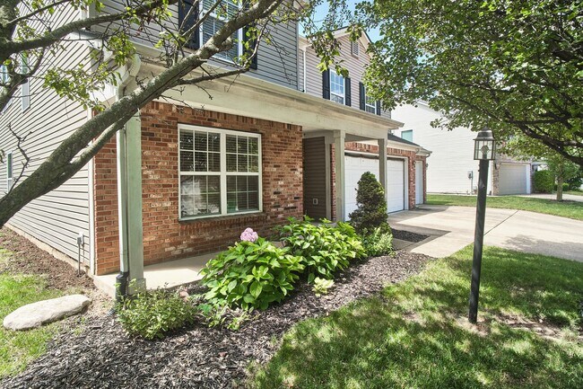 Building Photo - Spacious 4BDRM Home +Loft