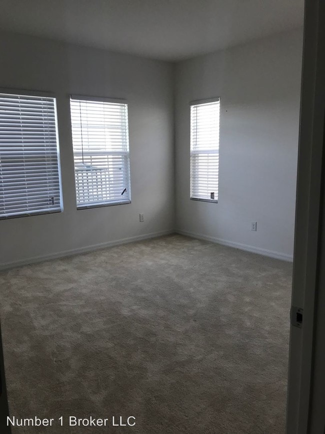 Building Photo - 3 br, 2.5 bath House - 5850 Cypress Hill Road