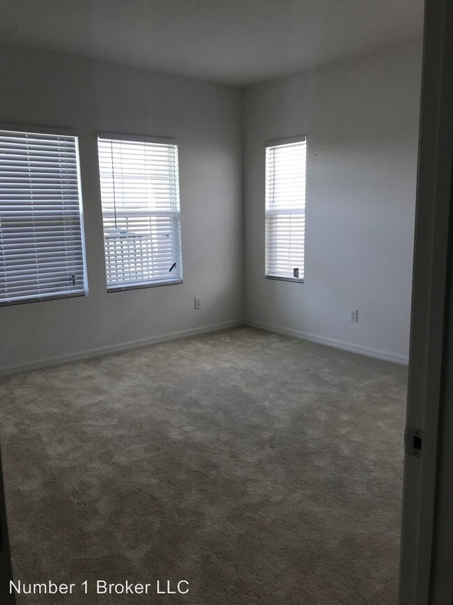 Foto del edificio - 3 br, 2.5 bath House - 5850 Cypress Hill Road