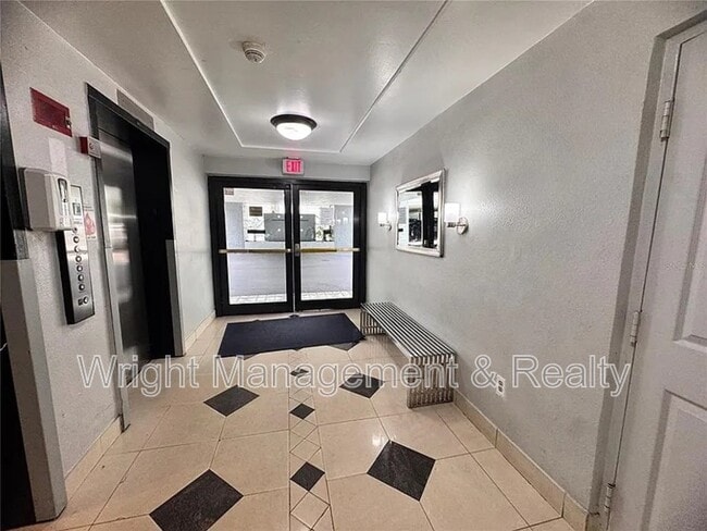 Photo - 201 West Laurel Street Apartment