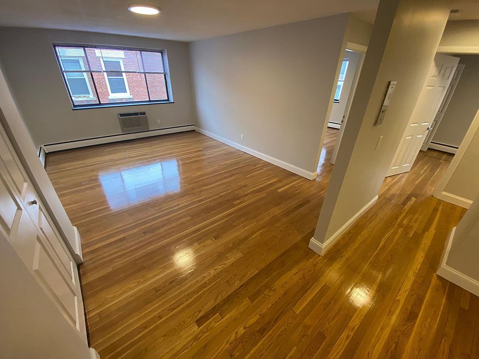 *Pictures are representative samples of the advertised unit. In some cases, the actual units you tou - 22 Winslow Rd