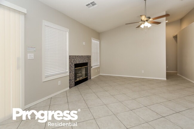 Building Photo - 4601 Terra Rosa Dr
