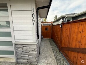 Building Photo - 105 Tom Harris Dr