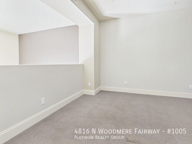 Foto del edificio - 4816 N Woodmere Fairway