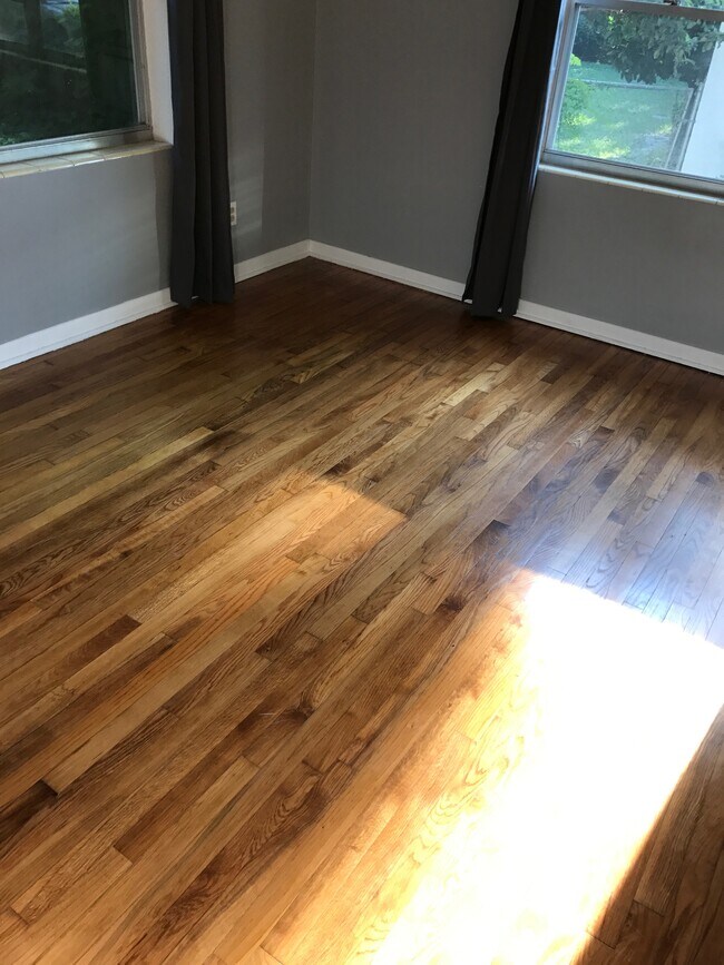 Building Photo - 302 NW 13th Ave