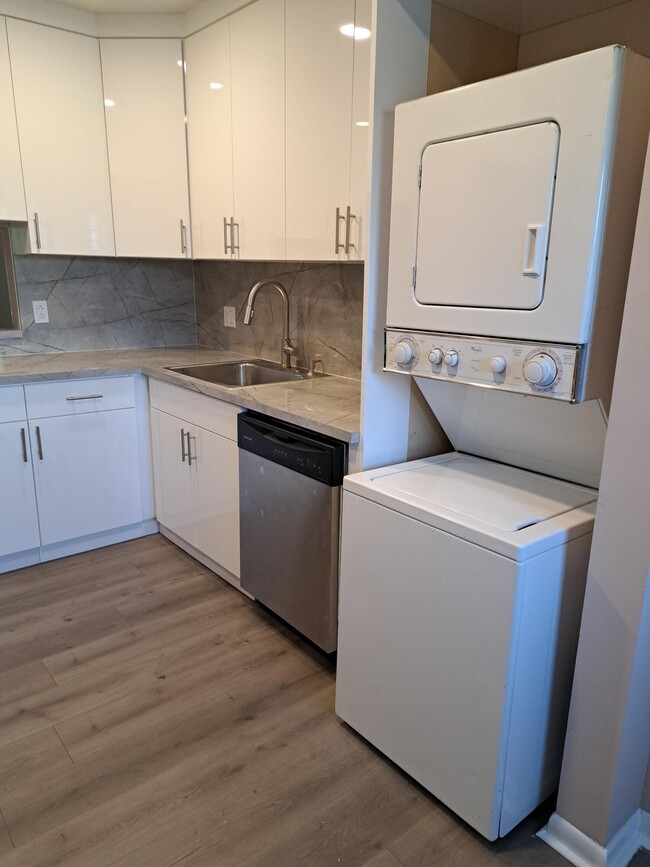 Building Photo - 2929 Zorno Way
