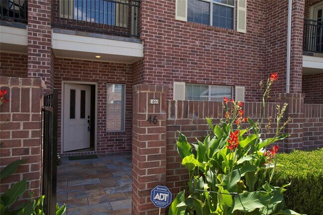 Foto del edificio - 2865 Westhollow Dr