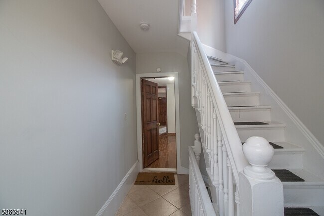 Building Photo - 756 S 17th St