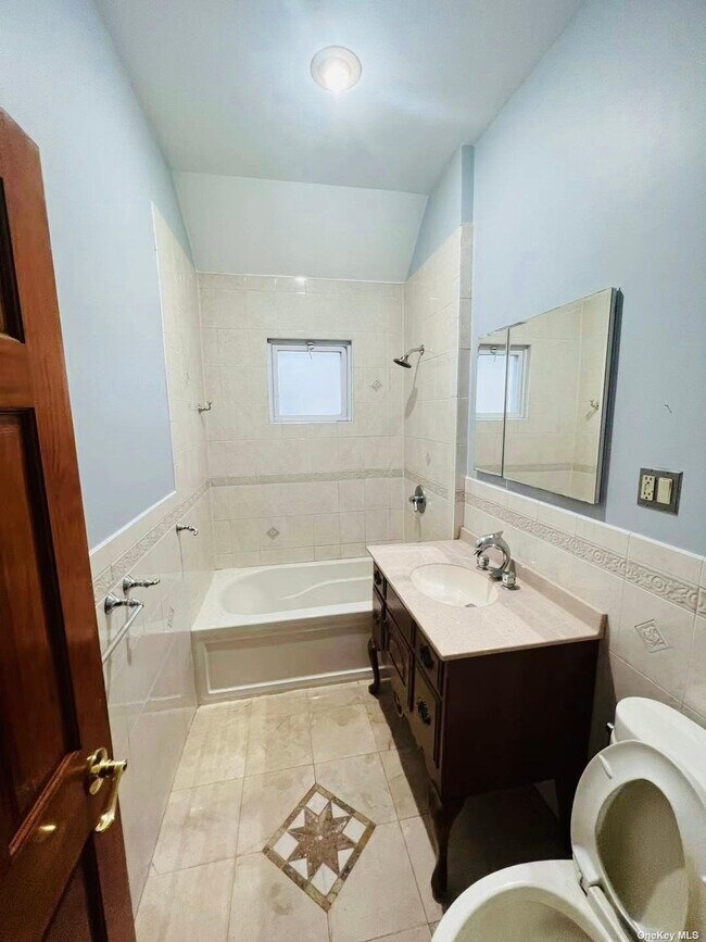 Foto del edificio - 91-21 92nd St