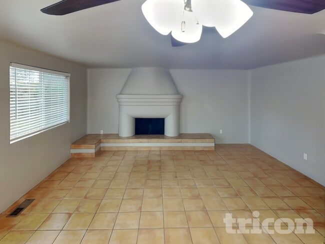 Foto del edificio - 12317 NE 33rd St