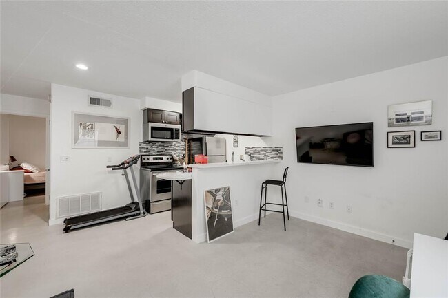 Foto del edificio - 2302 East Side Dr
