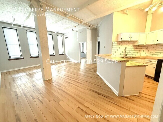 Foto del edificio - 1133 W 9th St