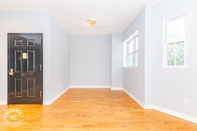 Foto del edificio - 118A Seigel St