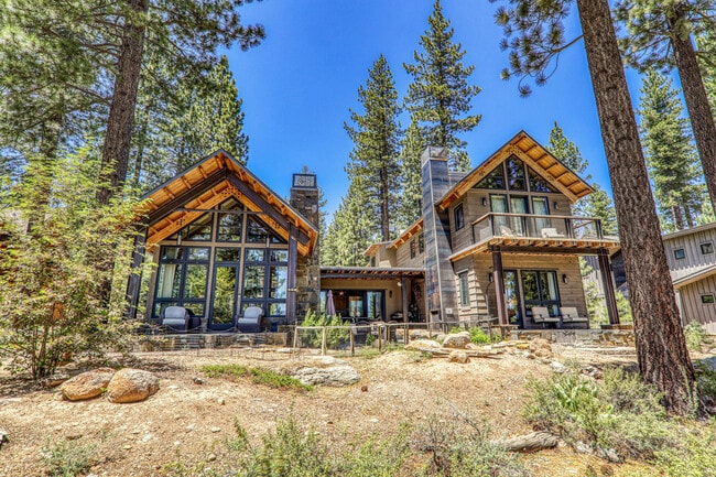 Building Photo - 9269 Heartwood Dr