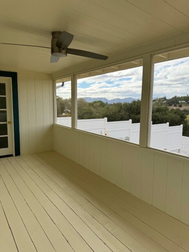 Foto del edificio - 1219 Deer Trail Ln