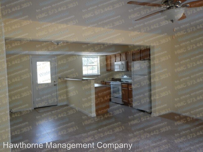 Building Photo - 15 Pershing Rd