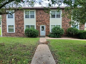 Building Photo - 1701 Northway Dr