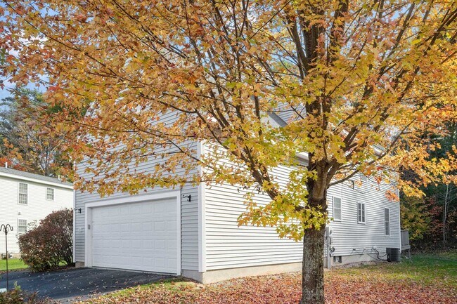 Foto del edificio - 131 Forest Hill Way