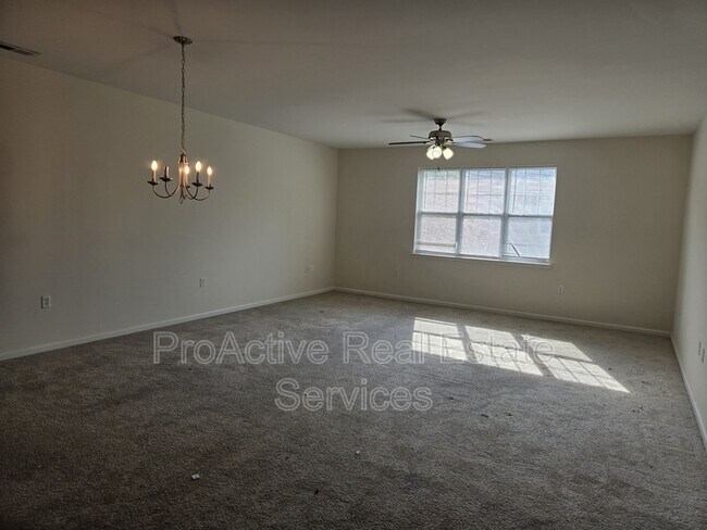 Building Photo - 2424 Chancery Ln