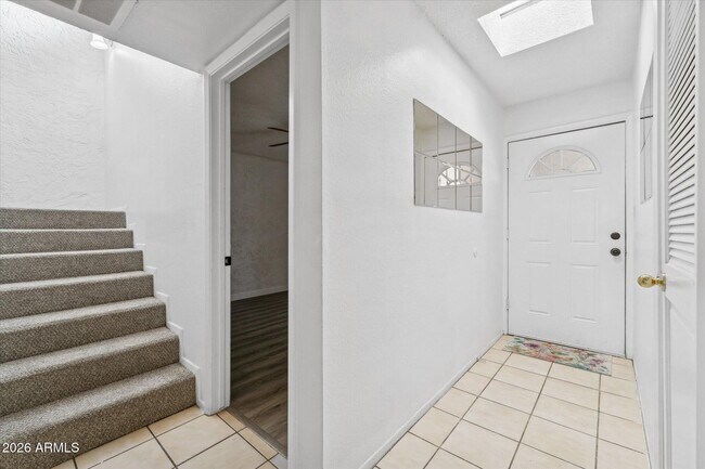 Foto del edificio - 3224 S El Camino Dr