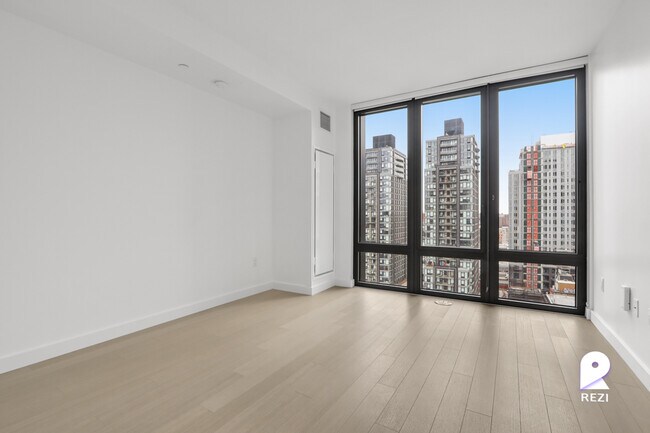 Foto del edificio - 2401 3rd Ave