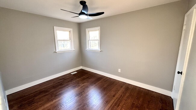 Foto del edificio - 331 N Maple St