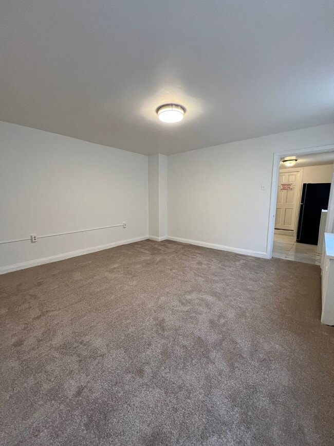 Building Photo - 1 Bedroom w/ Den in Federal Hill