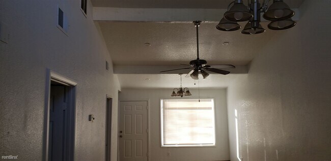 Foto del edificio - 2 br, 1 bath House - 8824 N 2nd St West