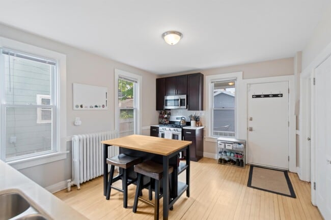 Kitchen - 3015 N Booth St