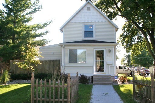 Primary Photo - AVAILABLE AUGUST 1st! 3 Bedroom House w/ G...